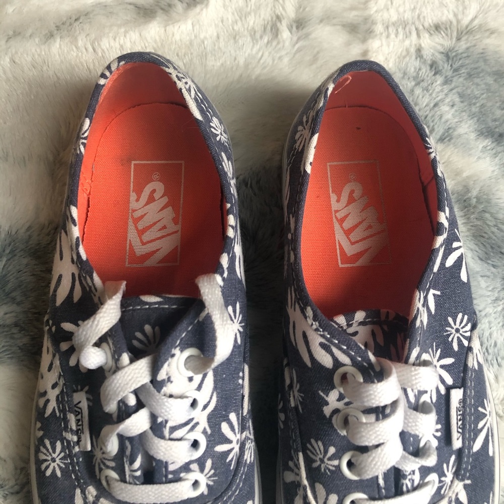 Vans shoes - Picture 3 of 8